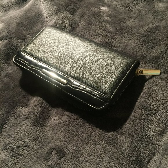 Black Wallet Bag - Picture 4 of 10
